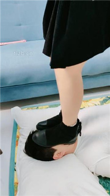 图片[6]_萌宝儿】贝壳头白棉袜-拖鞋-裸足全体重踩脸_HD绳艺资源网