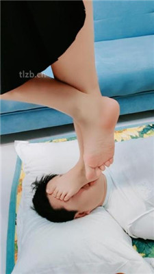 图片[12]_萌宝儿】贝壳头白棉袜-拖鞋-裸足全体重踩脸_HD绳艺资源网