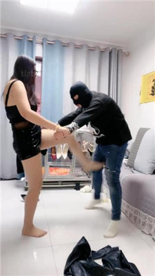 图片[12]_伊兮夫妻】长靴S-虐废绿帽老公-提档耳光/胯下辱/臭脚捂脸_HD绳艺资源网