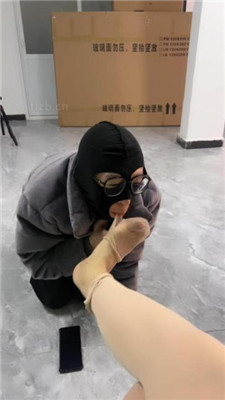 图片[4]-喵主】近距离原味鞋袜恋足舔