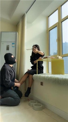 图片[2]_辣姐】贱奴养成计划-迷恋靴子黑丝美腿_HD绳艺资源网