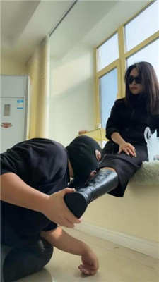 图片[10]_辣姐】贱奴养成计划-迷恋靴子黑丝美腿_HD绳艺资源网