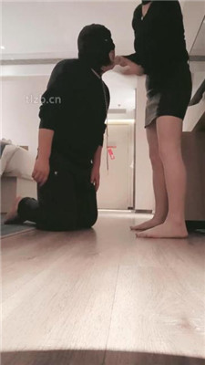 图片[13]_bibi团】清理脏鞋底/全体重踩踏/赏赐圣水