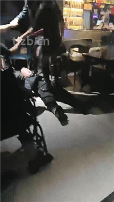 图片[5]_乐爷】KTV聚会公开处刑-长靴踩虐踢踹