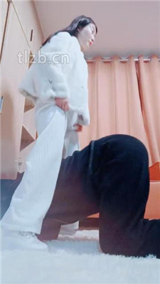 图片[4]_依然】揪耳朵/全体重踩踏/耳光胯下辱