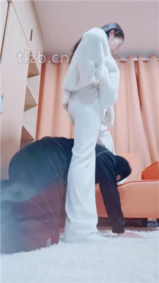 图片[10]_依然】揪耳朵/全体重踩踏/耳光胯下辱