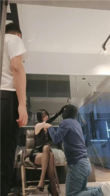 图片[3]_昭玥】刑虐伯仲奴-鞭挨/禁锢狗笼/高跟踏踩/掐乳