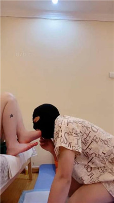 图片[3]_没有期而遇整理脏鞋底/裸脚狂舔/听香水发骚