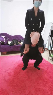 图片[7]_凌儿骑马转胯/高跟踏喂食/口水