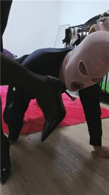 图片[19]_凌儿骑马转胯/高跟踏喂食/口水