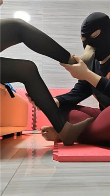 【格桑】狗儿子居然喜欢我的臭脚丫_绳艺库视频下载