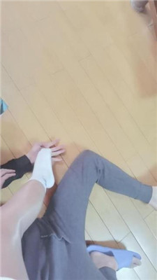 图片[4]_游S白袜肉丝脚踩脸窒息/袜子塞嘴踢踹/捆绑掐乳