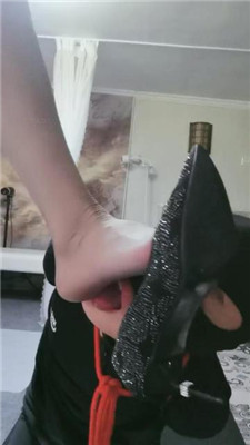 图片[22]_游S白袜肉丝脚踩脸窒息/袜子塞嘴踢踹/捆绑掐乳