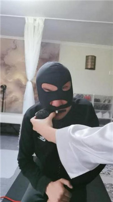 图片[25]_游S白袜肉丝脚踩脸窒息/袜子塞嘴踢踹/捆绑掐乳