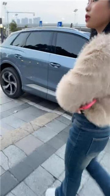 【素人挖掘机】户外开发-小白鞋提档/人肉座椅/耳光_绳艺库视频下载