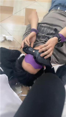 图片[29]_纯一双S-长靴狂舔/踩踏/转胯/臭脚捂脸双视角完整版