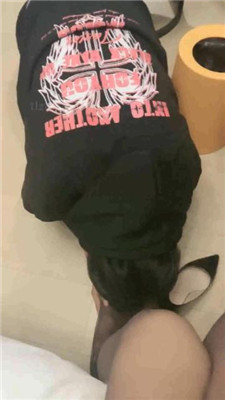 图片[3]_雅雅黑丝高跟恋足舔完整版