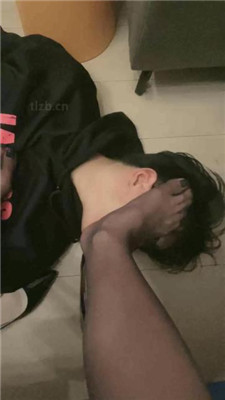 图片[8]_雅雅黑丝高跟恋足舔完整版