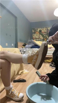 图片[2]_黑泽兮刷鞋匠的日常-高帮帆布鞋白袜