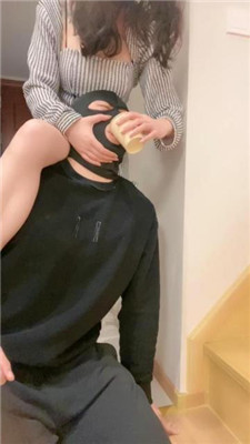 图片[14]_扶桑圣女驯服猥琐快递员-恋足/踩头/踩手上楼梯（二）