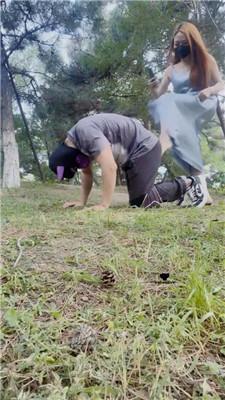 魔鬼天使户外虐跟踪狂-坐脸窒息/碾压踩/骑马双视角版bf42909 网友原创 第6张