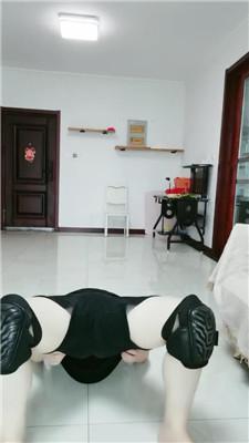 凌儿耳光教训偷懒母畜/闻臭鞋臭脚/脚喂食 bf42842 网友原创 第2张