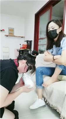 凌儿耳光教训偷懒母畜/闻臭鞋臭脚/脚喂食 bf42842 网友原创 第7张