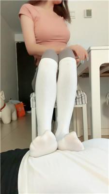 【苒溪】健身后白袜脚踩地毯狗【完整版】JS240714-7_绳艺库视频下载