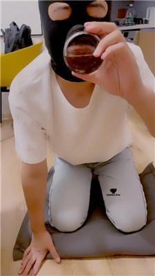 红颜狗舌清理脏鞋底/赏赐圣水 JS240710-16 艾彩资料库 第9张