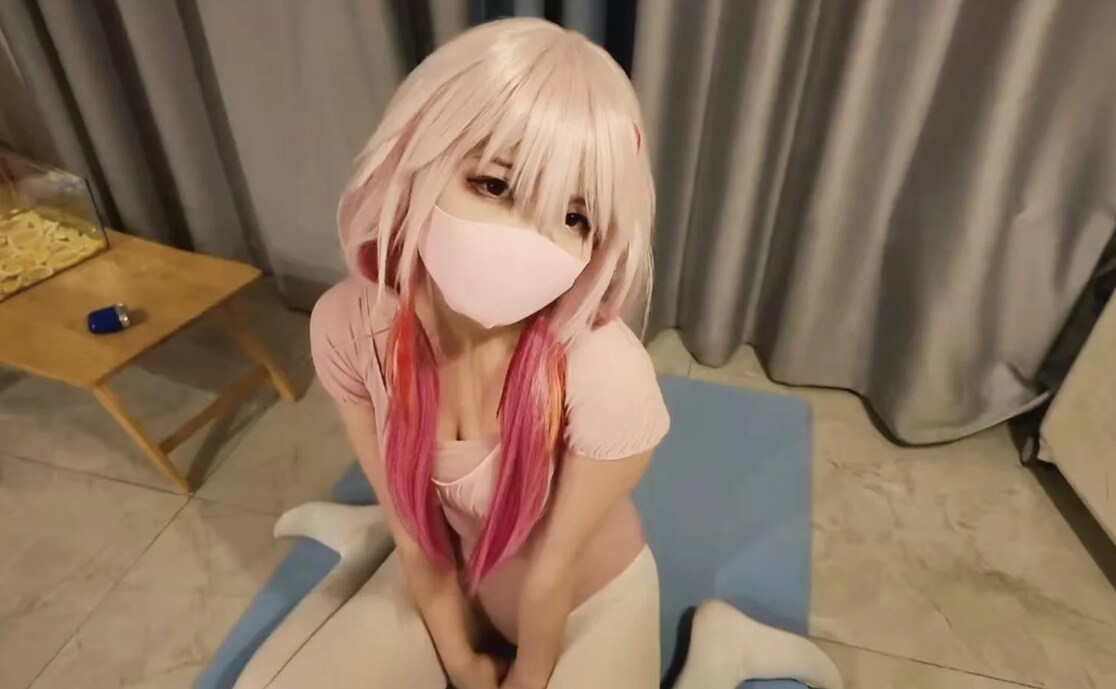 野生coser小姐姐挑战tk唱歌失败后被灌下白丝柠檬水_绳艺库视频下载