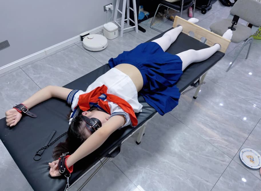 【咕咕0807】新模糖糖TK初体验！妹子超级怕痒 绑在床上痒刑_绳艺库视频下载