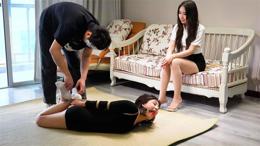 图片[4]_被BT邻居绑架TK折磨的塑料姐妹花 大量挠脚TK_绳艺库视频下载