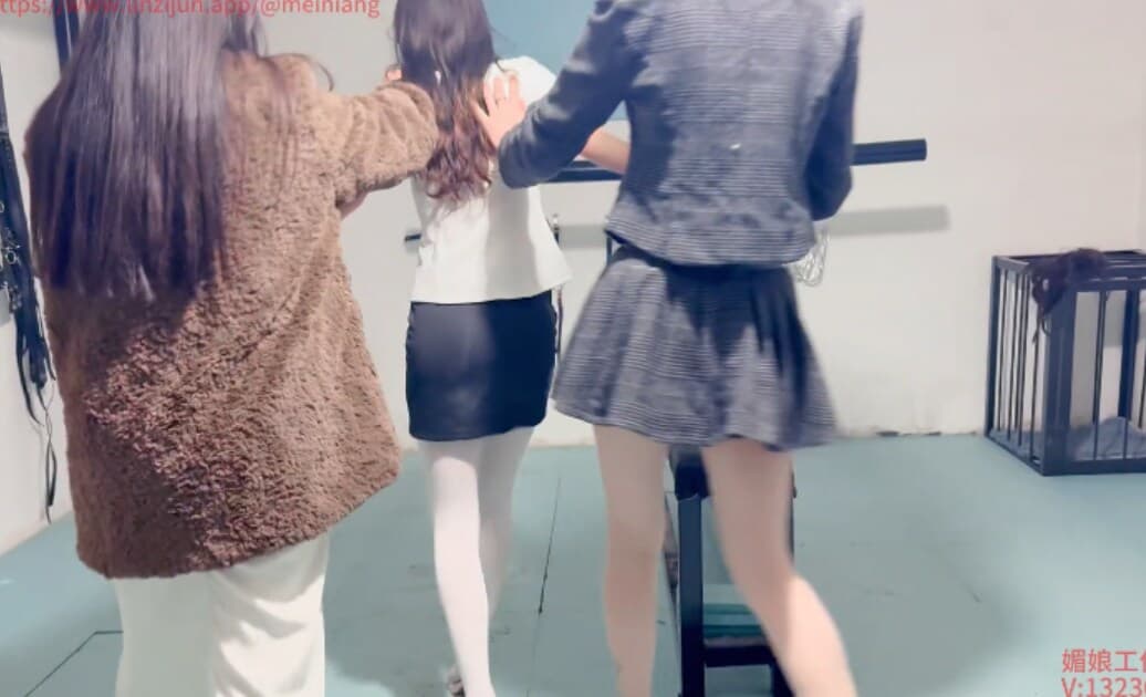 老虎凳痛苦刑罚_绳艺库视频下载