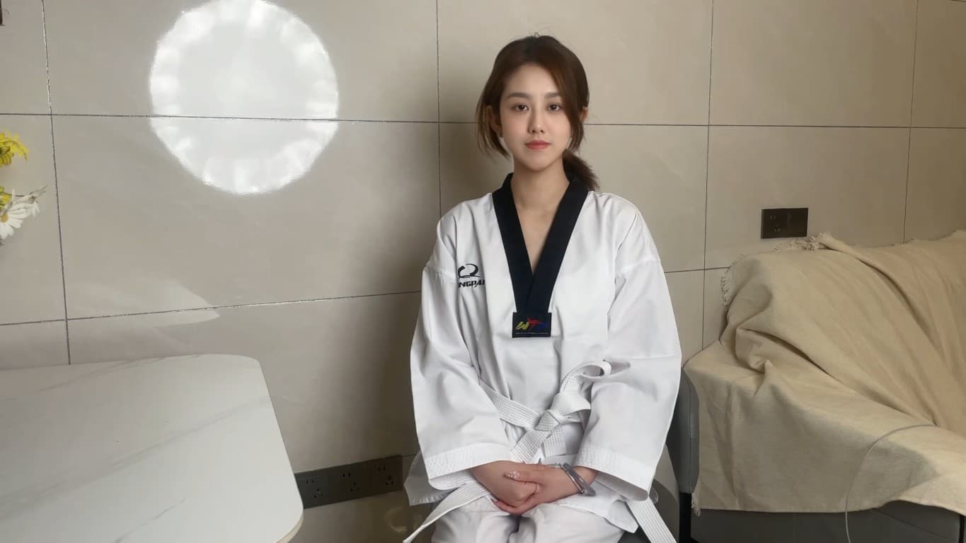 【小可原创】跆拳道小姐姐圈圈TK_绳艺库视频下载