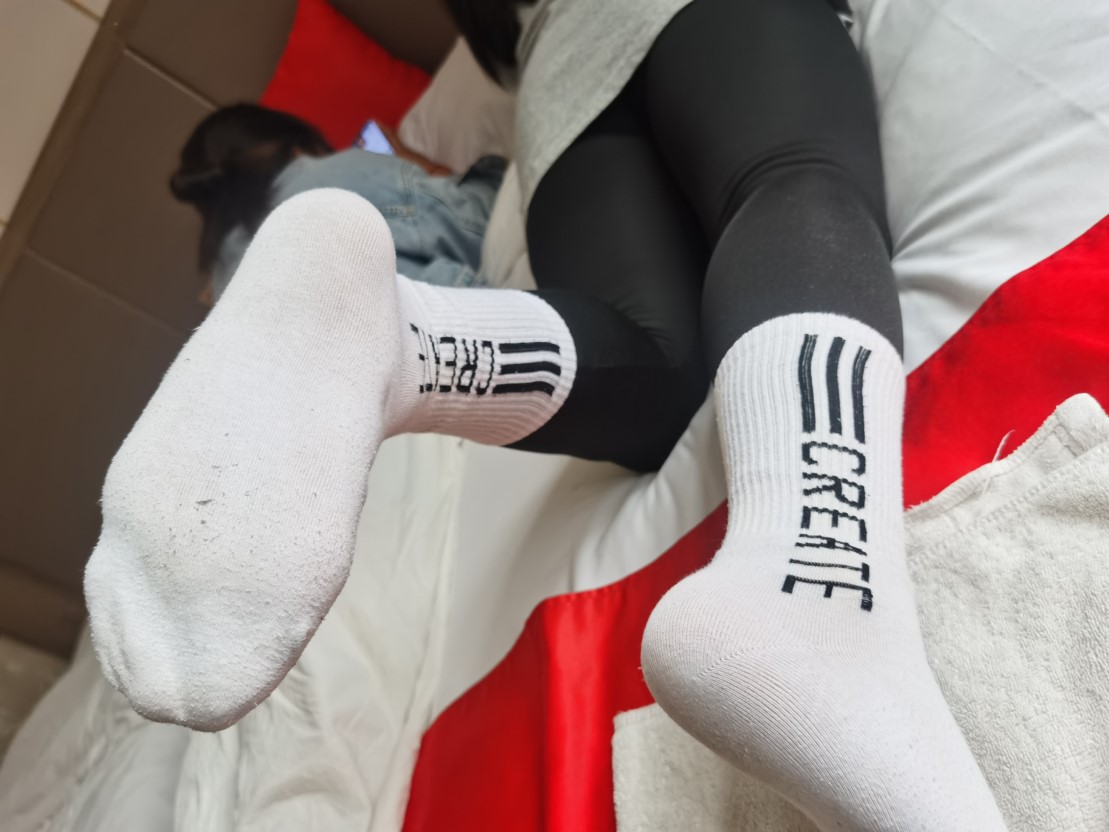 图片[4]_【网友原创】学舞蹈的小班花被我约来拍摄嫩脚丫_绳艺库视频下载