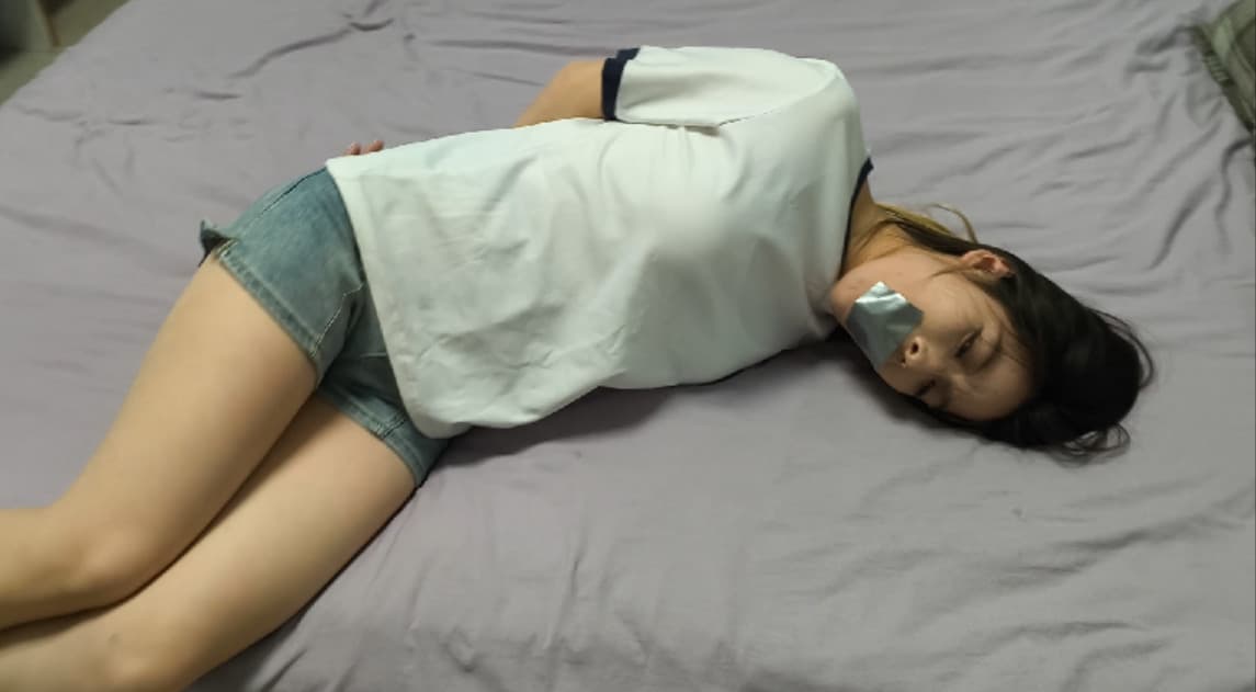 微剧情-原味堵嘴 .被迫闻脚袜. 玩弄玉足 .呻吟声勾人心魄_绳艺库视频下载