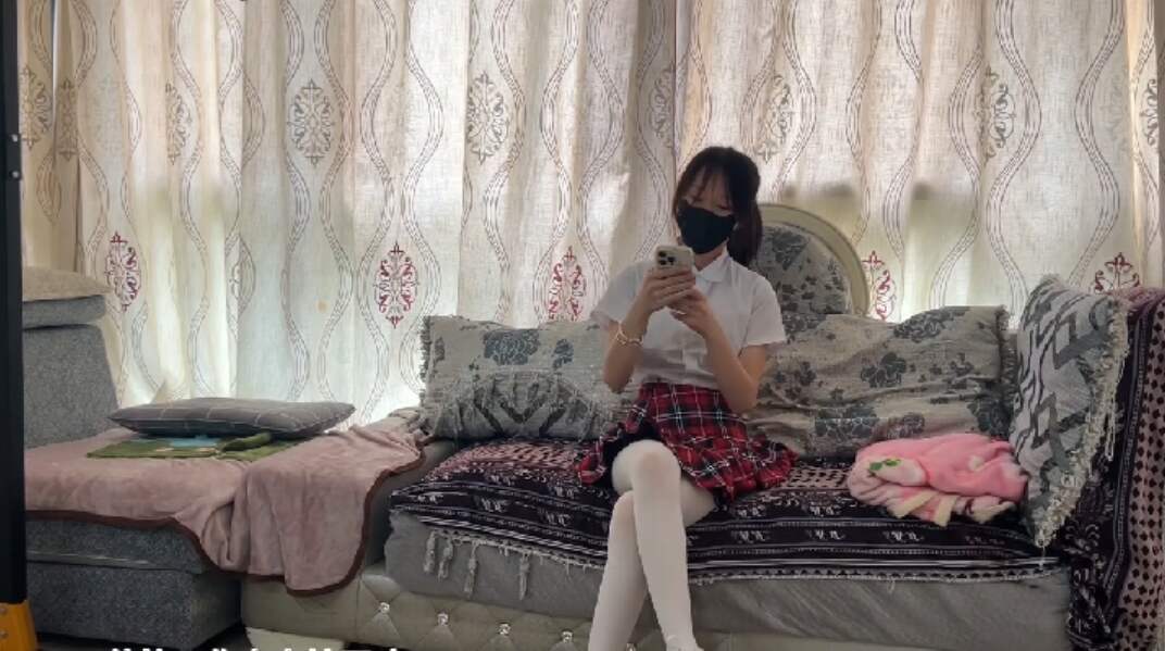 【琳媚】【何露】（一）女流氓入室 反抗被捆起来狠狠折磨玩弄_绳艺库视频下载