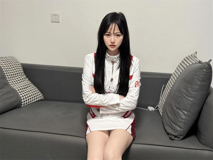 漂亮女战士被反击 女战士暗夜搜查玩白袜足_绳艺库视频下载