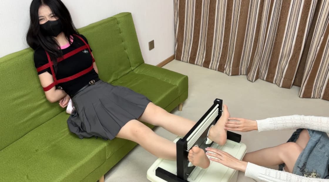 【黑魔法师】 小美女模特半糖足枷tk 颜老师与法师负半糖_绳艺库视频下载