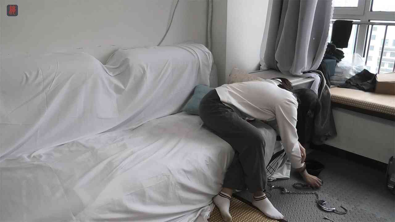 图片[2]_眼镜妹tk游戏 c自己脏白袜-tk脚心_绳艺库视频下载