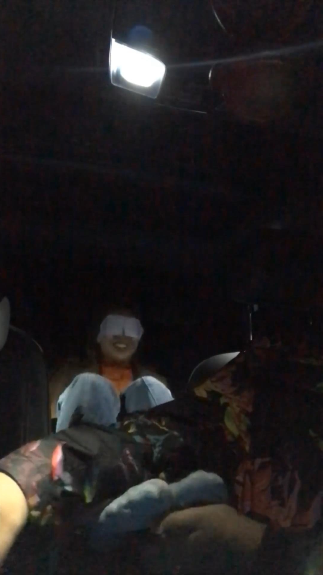 图片[2]_真实-街头搭讪单身美女到车上脱袜tk怕痒脚丫_绳艺库视频下载