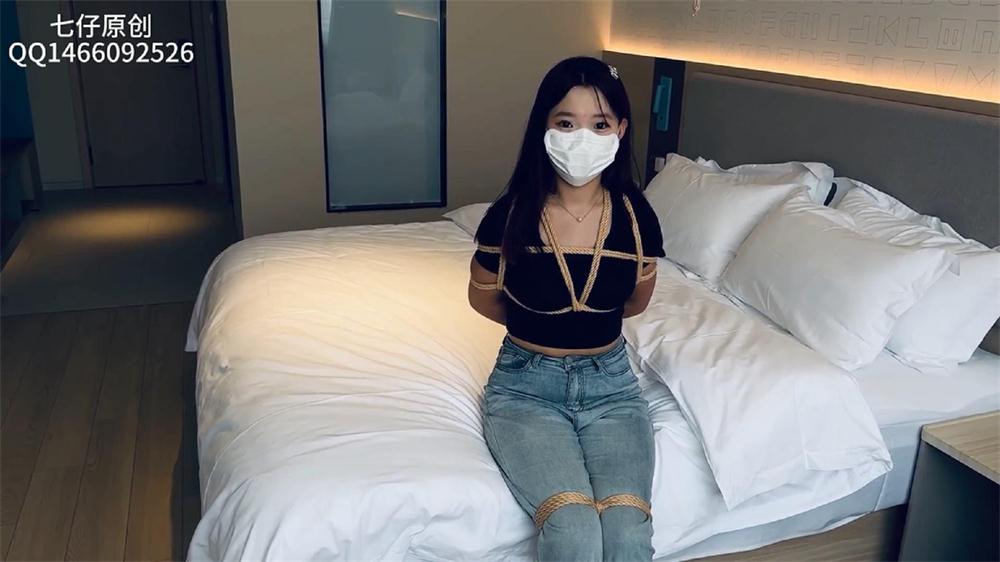 新模小圆 小圆第一次体验被捆绑.四马捆绑挠痒_绳艺库视频下载