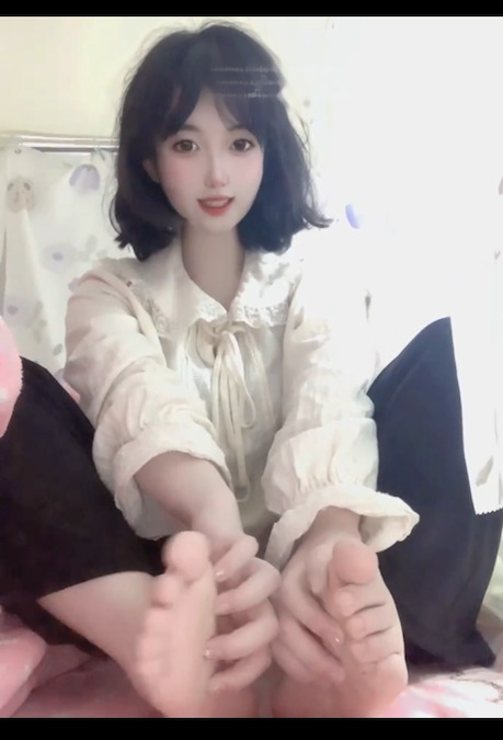 图片[4]_高颜值清纯美女自挠玉足tk_绳艺库视频下载