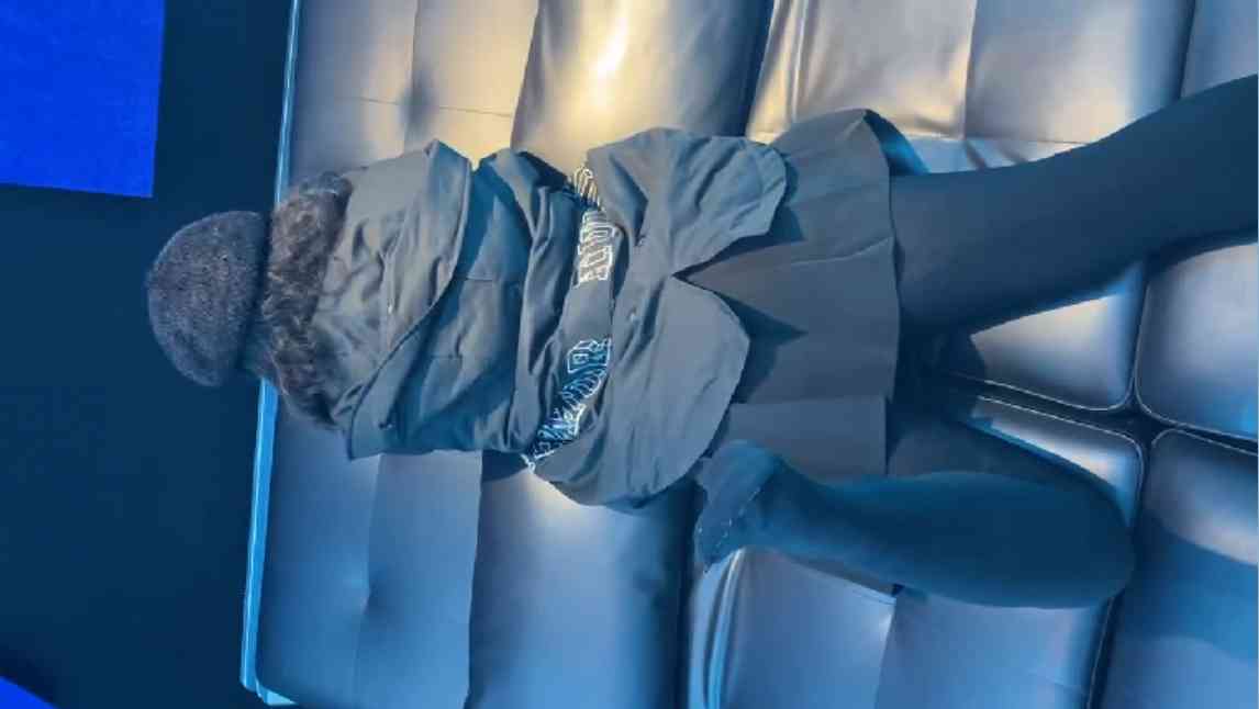 图片[7]_【真实】套路漂亮大学同学到KTV里tk她的脚心_绳艺库视频下载