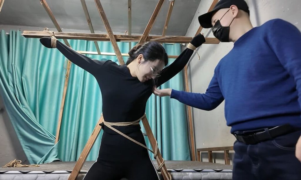 绑架十一第三季上_绳艺库视频下载