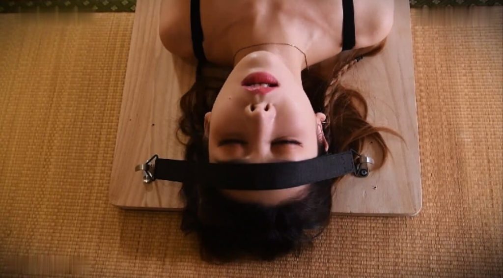 图片[2]_LG兔子新片 原声 黑丝袜塞嘴 蒙眼 TK_绳艺库视频下载