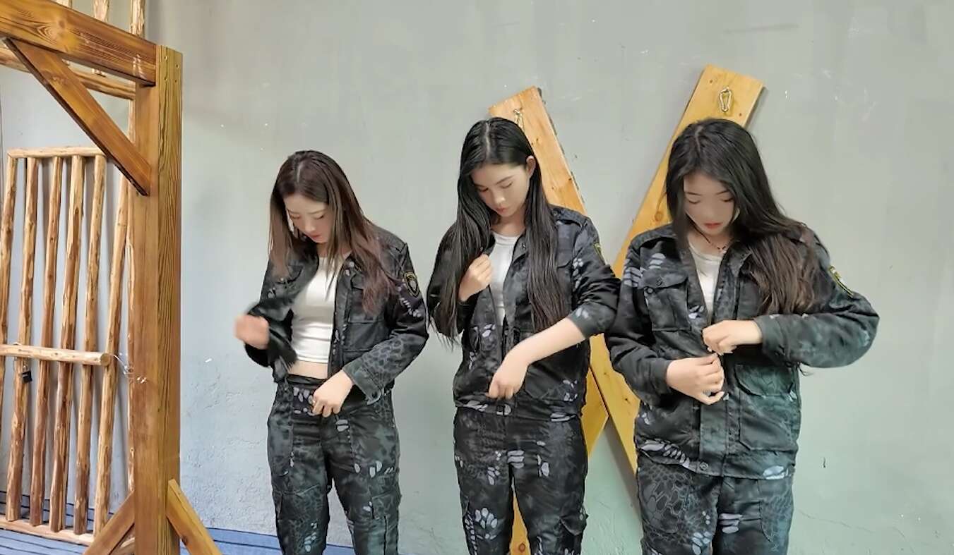 《特战行动3》下 三女被抓后经历了女匪的拷问TK_绳艺库视频下载