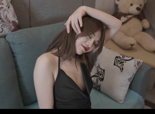 皮革家 黑色TK恋足 怕痒_绳艺库视频下载