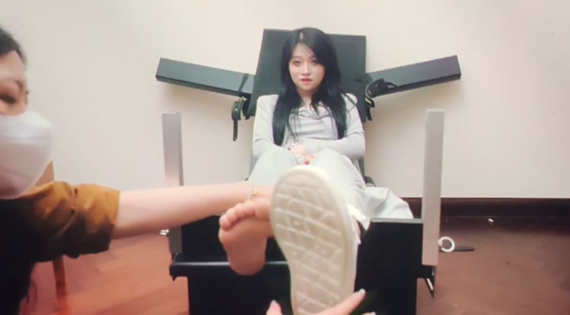 双女主小黑和小灰_绳艺库视频下载