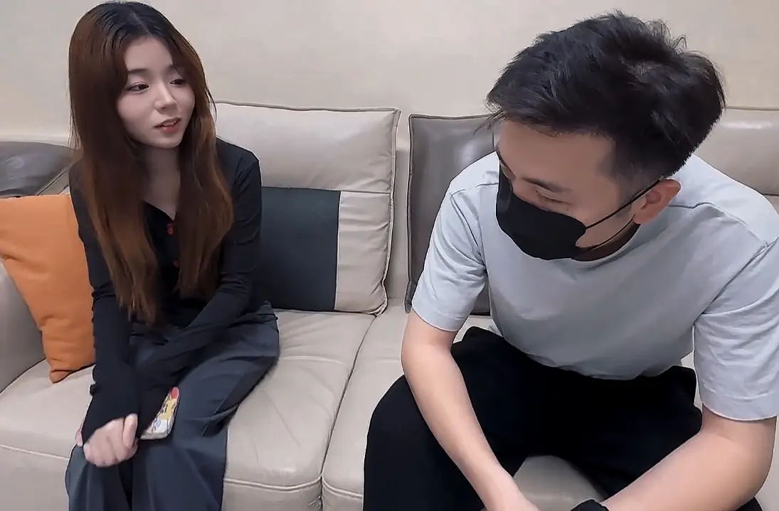 《危险的面试》女大模特 欺骗放倒傻白甜TK玩脚 大量挠痒_绳艺库视频下载